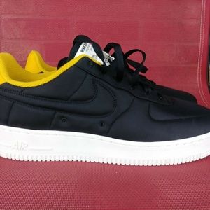 New womens Nike Air Force 1 sz 12